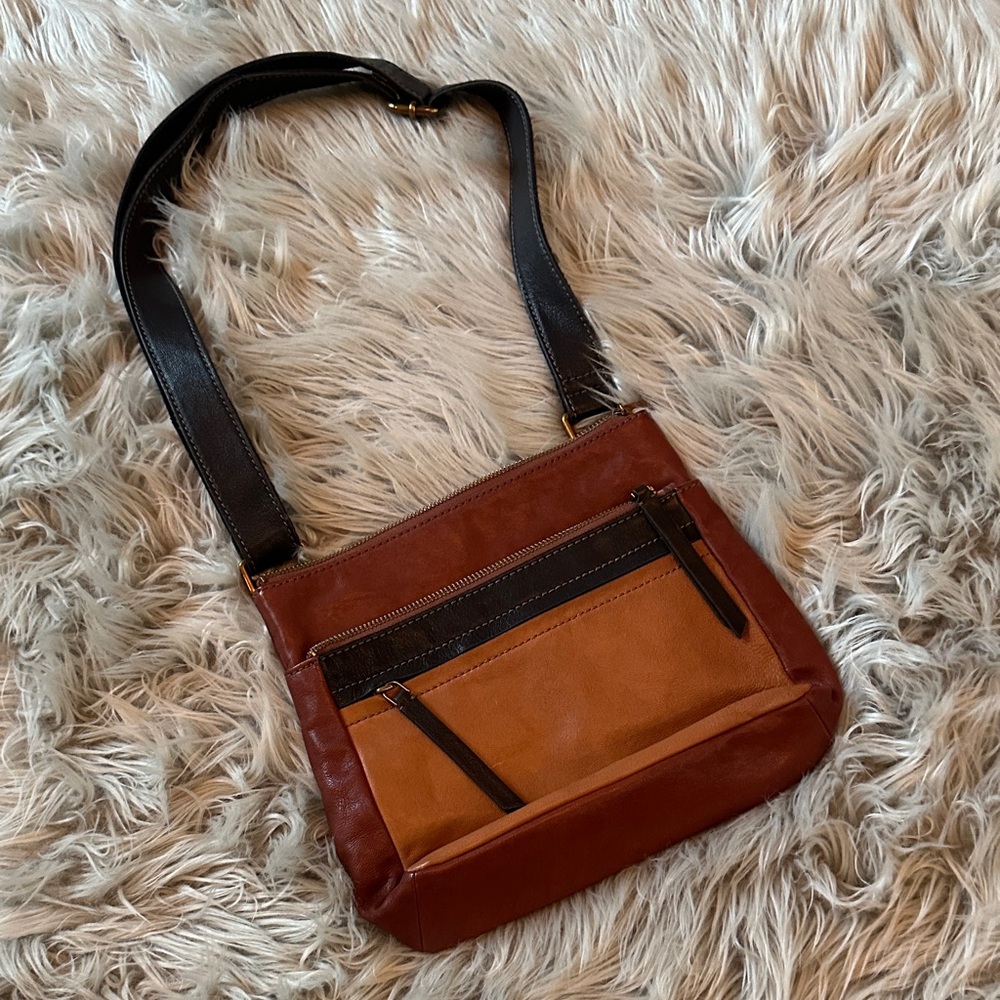 🌻🌻NEW Fossil multi-colored shoulder  Bag